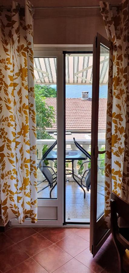 Lav Apartments Херцег Нови Екстериор снимка