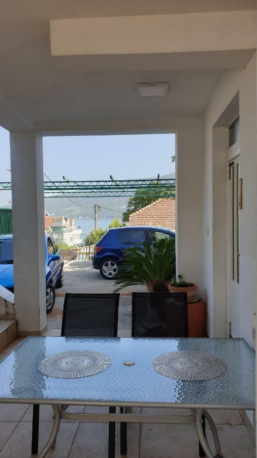 Lav Apartments Херцег Нови Екстериор снимка